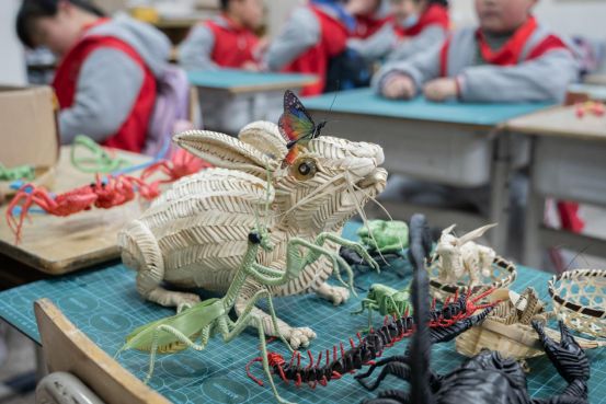 指尖艺术，非遗棕编走进嘉兴市秀洲区印通小学